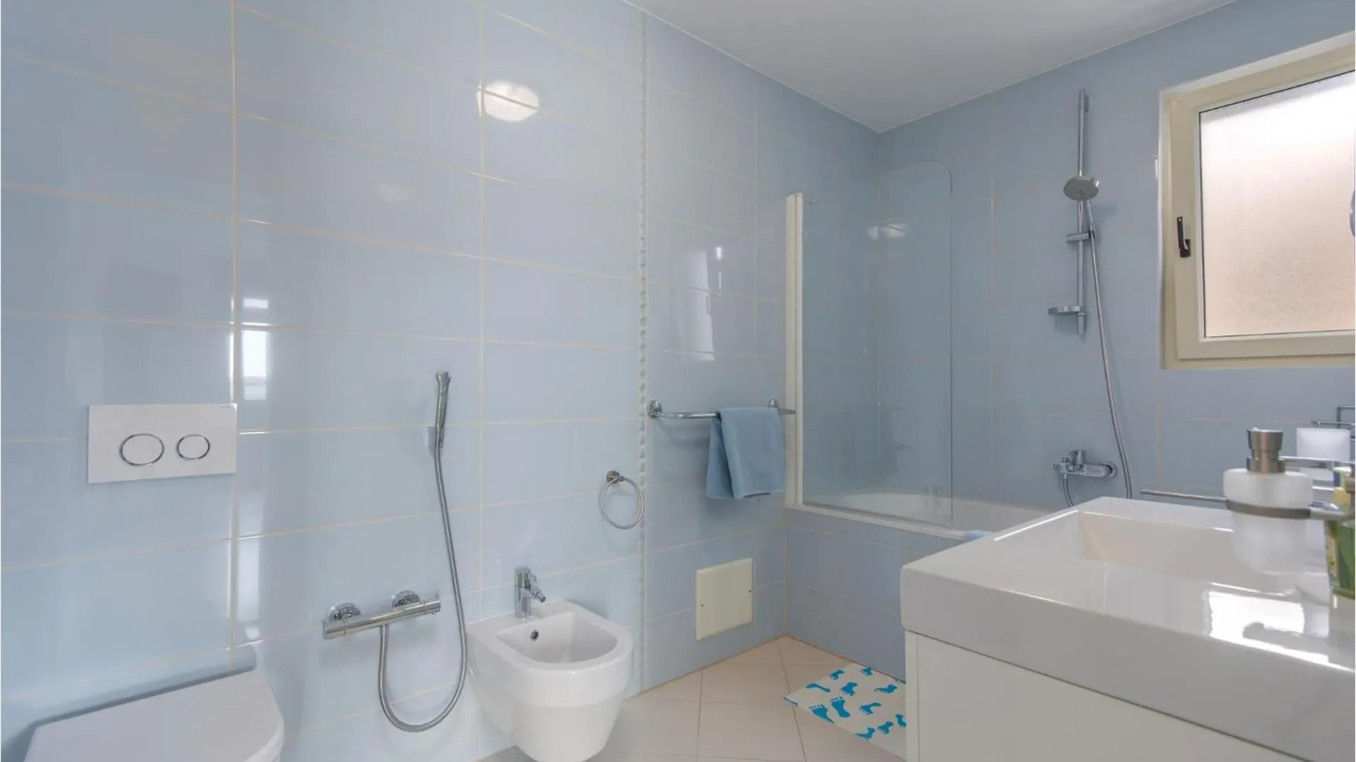 Gorgeous Home In Strada Contesa With Kitchen Filipac 0*,  Hırvatistan