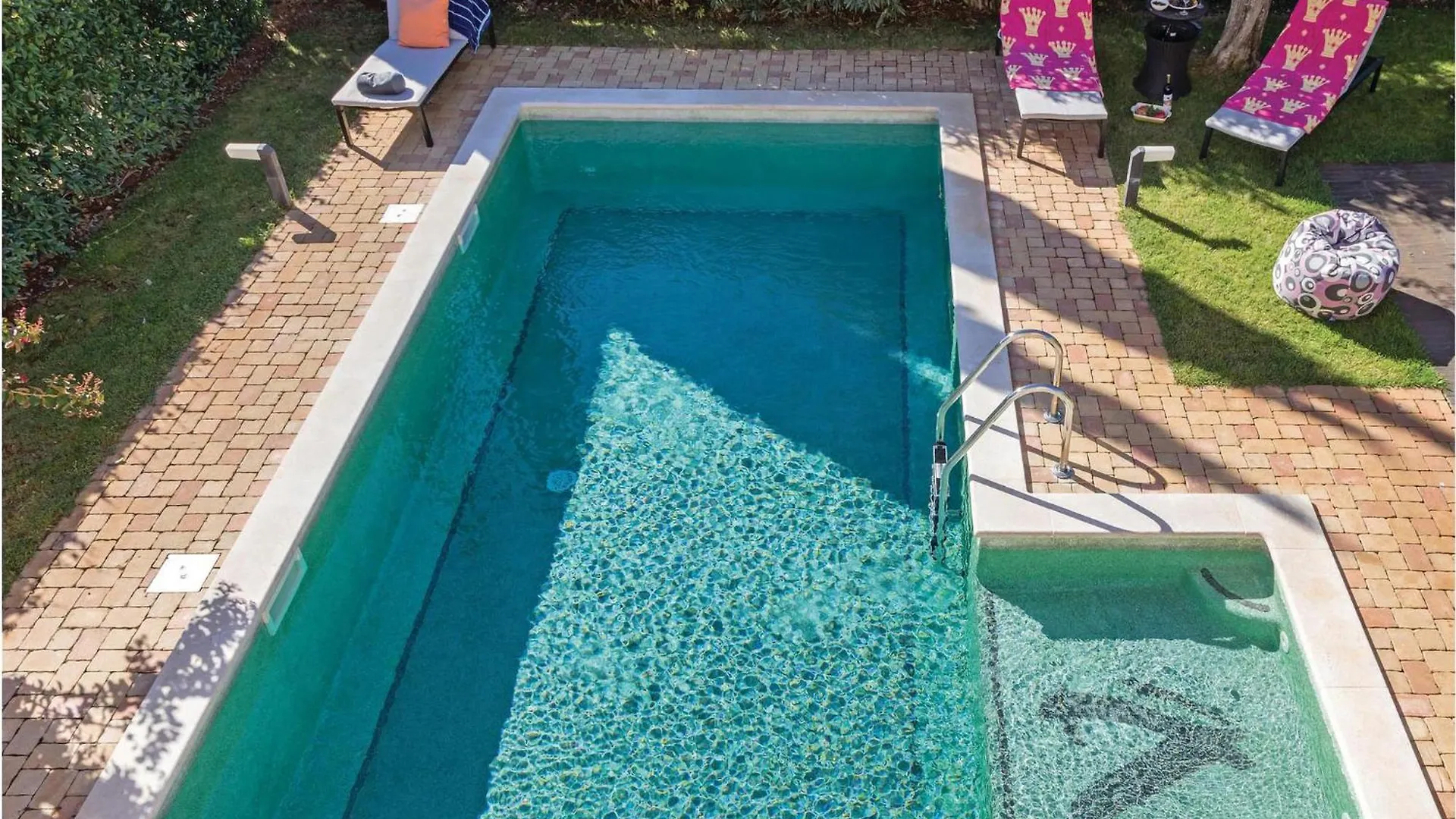 Tatil Evi Gorgeous Home In Strada Contesa With Kitchen Filipac
